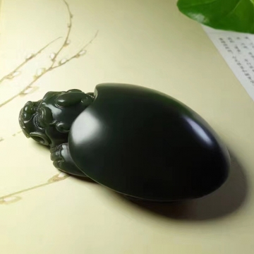 【神獸龍龜】和田玉青玉
